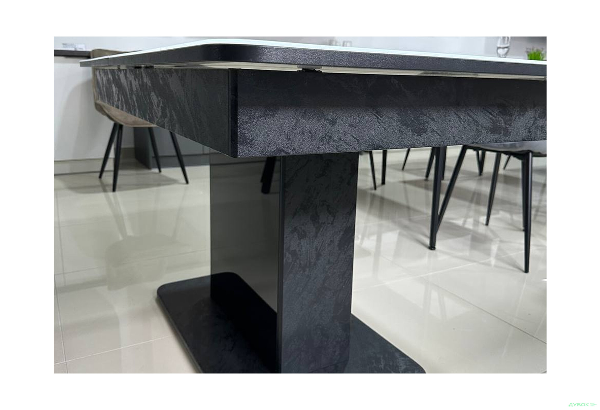 Стіл кухонний Jam Бостон Т розкладний, 140 / 180 см, бетон чорний / діамант - Зображення 10 Зображення 10 - Стіл кухонний Jam Бостон Т розкладний, 140 / 180 см, бетон чорний / діамант