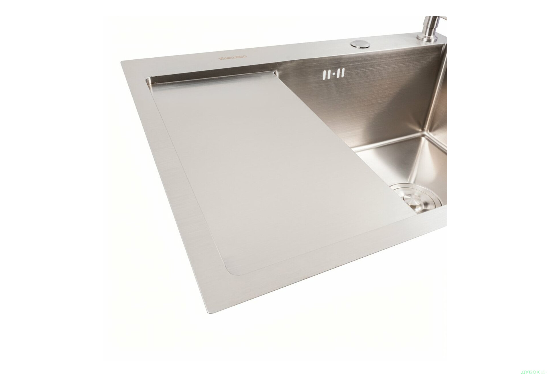 Зображення 3 - Кухонна мийка CM 65*50 R нержавійка VALESO Handmade (круглий сифон 3.0/0.8) Platinum