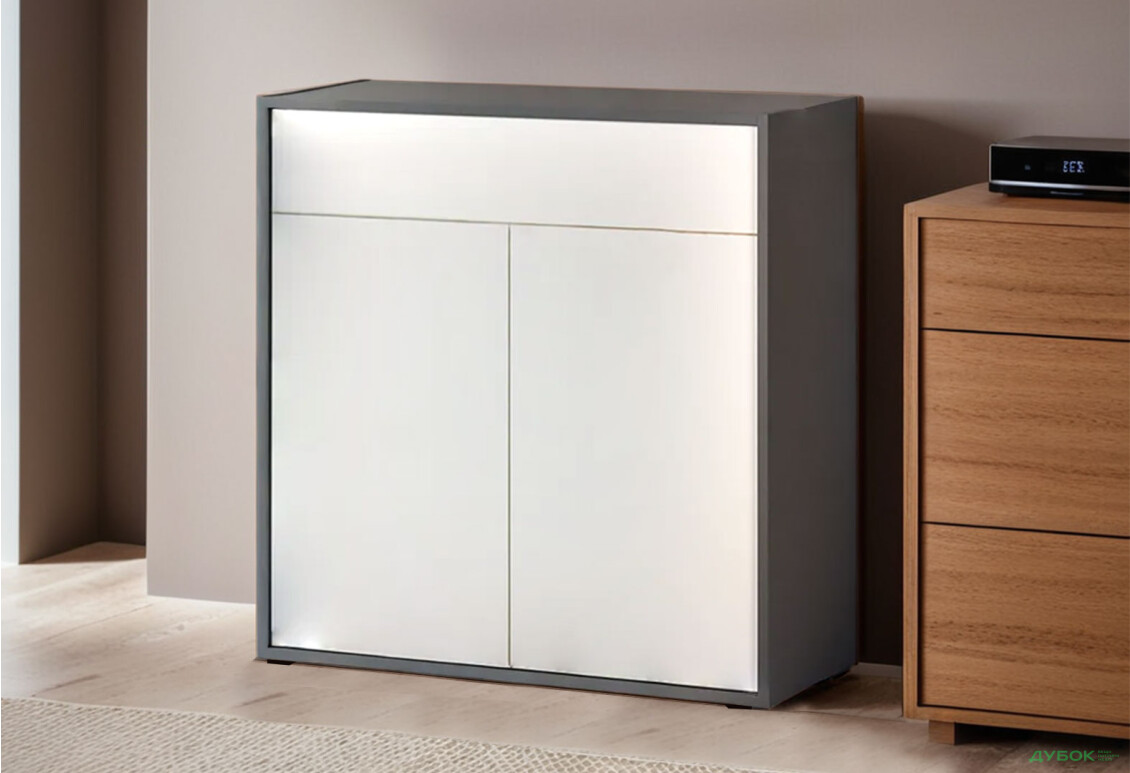 Комод VMV holding Алекс 2-дверний з шухлядою без ручок 84 см Сіро-білий - Зображення 2 Зображення 2 - Комод VMV holding Алекс 2-дверний з шухлядою без ручок 84 см Сіро-білий