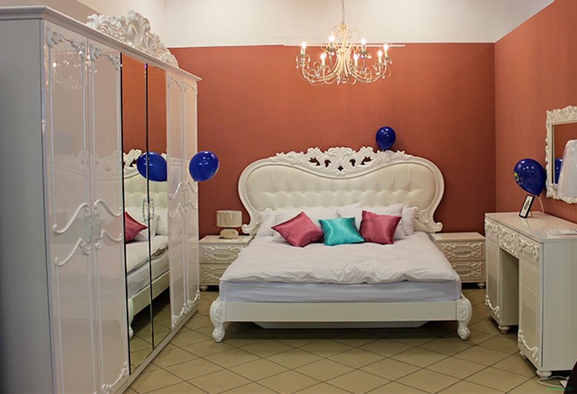 Фото 4 - Спальня Лючия (белая) Комплект с трюмо Embawood
